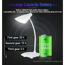 Lampe de table dans le chargeur sans fil